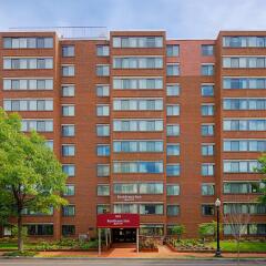 Отель Residence Inn Washington, DC/Foggy Bottom США, Вашингтон - отзывы, цены и фото номеров - забронировать отель Residence Inn Washington, DC/Foggy Bottom онлайн вид на фасад