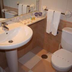 Отель Hostal Macami ванная