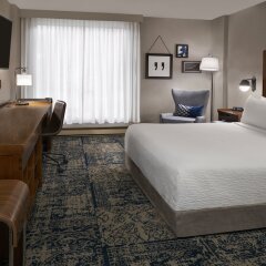 Отель Four Points by Sheraton Gatineau-Ottawa Канада, Гатино - отзывы, цены и фото номеров - забронировать отель Four Points by Sheraton Gatineau-Ottawa онлайн удобства в номере фото 2