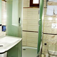 Samyeli Otel ve Restaurant Турция, Дикили - отзывы, цены и фото номеров - забронировать отель Samyeli Otel ve Restaurant онлайн ванная
