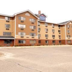 AmericInn Hotel and Suites - Inver Grove Heights парковка