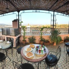 Отель Riad dar Chrifa Марокко, Фес - отзывы, цены и фото номеров - забронировать отель Riad dar Chrifa онлайн питание фото 3
