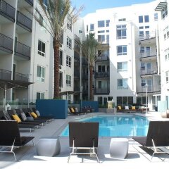 Отель The 5200 Wilshire Blvd США, Лос-Анджелес - отзывы, цены и фото номеров - забронировать отель The 5200 Wilshire Blvd онлайн бассейн фото 2