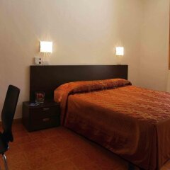 Отель Albergo Le Sorgenti Кьянчиано Терме сейф в номере