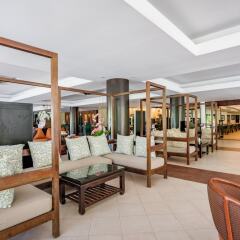 Отель Duangjitt Resort, Phuket интерьер отеля