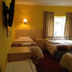 Acton Town Hotel комната для гостей фото 2