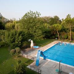 Отель Relais Leon Doro Мирано бассейн