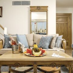 Отель Cesme Marina Konukevi Чешме в номере