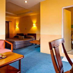 Отель Kathmandu Guest House by KGH Group Непал, Катманду - 1 отзыв об отеле, цены и фото номеров - забронировать отель Kathmandu Guest House by KGH Group онлайн бассейн фото 2