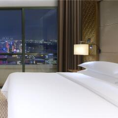 Отель Sheraton Saigon Hotel & Towers Вьетнам, Хошимин - отзывы, цены и фото номеров - забронировать отель Sheraton Saigon Hotel & Towers онлайн комната для гостей фото 2