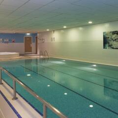 Отель Holiday Inn Edinburgh Эдинбург бассейн фото 2
