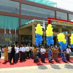 Famous Hotel Loikaw развлечения