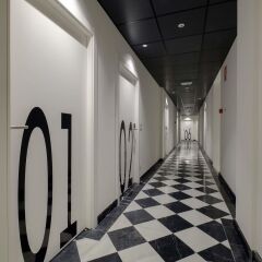 Cosmov Bilbao Hotel** интерьер отеля