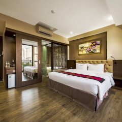 Sunflower CBQ Hotel сейф в номере