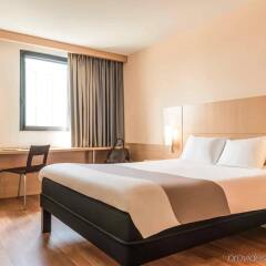Отель ibis Bordeaux Centre Bastide Франция, Бордо - отзывы, цены и фото номеров - забронировать отель ibis Bordeaux Centre Bastide онлайн комната для гостей фото 5