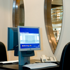 Отель Holiday Inn Lisbon Continental банкомат