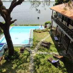 Отель Oak Ray Lake Resort балкон