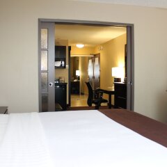 Отель Holiday Inn & Suites Pointe-Claire Montreal Airport Канада, Монреаль - отзывы, цены и фото номеров - забронировать отель Holiday Inn & Suites Pointe-Claire Montreal Airport онлайн фото 4
