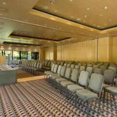 Vineyard Hotel