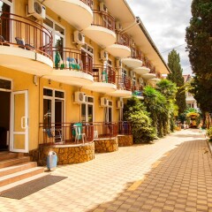 Гостиница Грэйс Кипарис