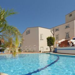 Отель Grand Hotel Villa Politi Италия, Сиракуза - 1 отзыв об отеле, цены и фото номеров - забронировать отель Grand Hotel Villa Politi онлайн бассейн