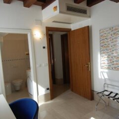 Отель Santa Margherita Guest House Италия, Венеция - отзывы, цены и фото номеров - забронировать отель Santa Margherita Guest House онлайн интерьер отеля фото 3