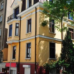 Отель L'Opera Guest House София парковка