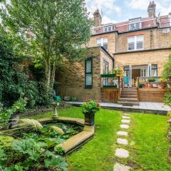 Отель Exquisite Hampstead Home near Regents Park фото 3