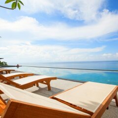 Отель Surin Beach Resort бассейн фото 3
