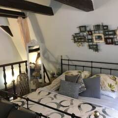 Отель Incredible 2Br Loft in Heart of Prague комната для гостей