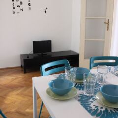 Happy Hostel парковка