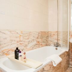 Отель Charming Central London Flat Великобритания, Лондон - отзывы, цены и фото номеров - забронировать отель Charming Central London Flat онлайн ванная фото 2