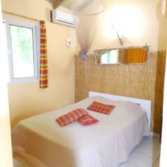 Отель Bungalow With one Bedroom in Guadeloupe, With Pool Access, Enclosed Ga комната для гостей