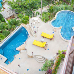 Отель Laem Sila Resort бассейн