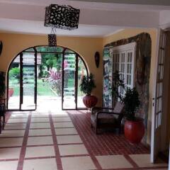 Отель Afrikiko River Front Resort развлечения