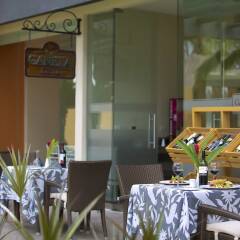 Отель Sunset Plaza Beach Resort & Spa питание фото 3