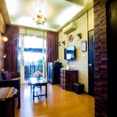 Отель Sabai Sabai @ Sukhumvit Бангкок сейф в номере
