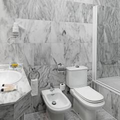 Отель Elba Motril Beach & Business Resort ванная