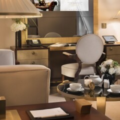 Отель Hôtel Barrière Le Fouquet's Франция, Париж - 1 отзыв об отеле, цены и фото номеров - забронировать отель Hôtel Barrière Le Fouquet's онлайн с домашними животными