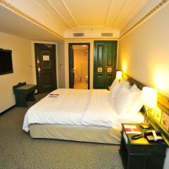 Anemon Izmir Hotel сейф в номере