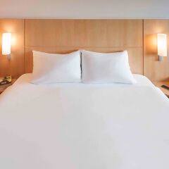 Отель ibis Amsterdam Centre Нидерланды, Амстердам - 2 отзыва об отеле, цены и фото номеров - забронировать отель ibis Amsterdam Centre онлайн комната для гостей фото 3