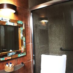 Altamont West Hotel удобства в номере