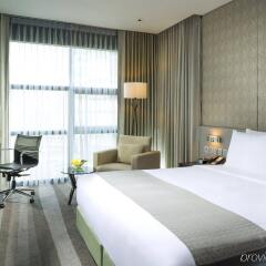 Отель Holiday Inn Bangkok Sukhumvit Бангкок комната для гостей фото 3