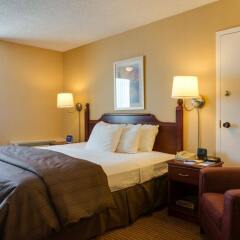 Отель Days Inn by Wyndham Calgary South Канада, Калгари - отзывы, цены и фото номеров - забронировать отель Days Inn by Wyndham Calgary South онлайн с домашними животными