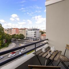 Апартаменты Apartment With 4 Bedrooms in Lisboa, With Wonderful City View, Furnish балкон