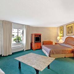 Отель Travelodge Las Vegas Strip North комната для гостей фото 5
