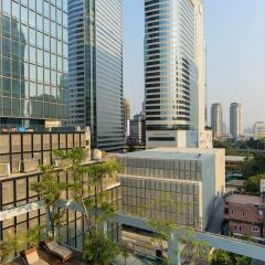 Апартаменты Sabai Sathorn Service Apartment Бангкок балкон