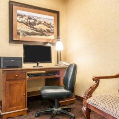 Отель Comfort Inn And Suites McMinnville интерьер отеля фото 3