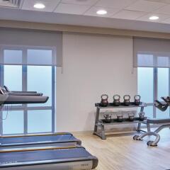 AC Hotel by Marriott, Manchester Salford Quays фитнесс-зал фото 4
