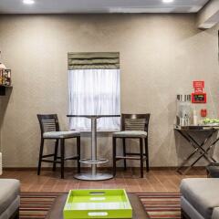 enVision Hotel Boston Longwood, an Ascend Collection Member питание фото 3